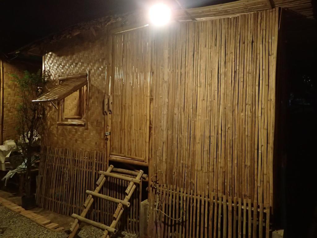 Fundee Story Guesthouse Bamboo House In Chiang Mai Old Town ภายนอก รูปภาพ